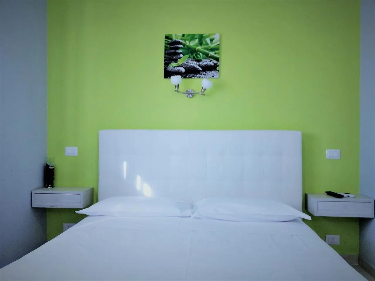 Albachiara Guest House Fiumicino Alojamento de Acomodação e Pequeno-almoço